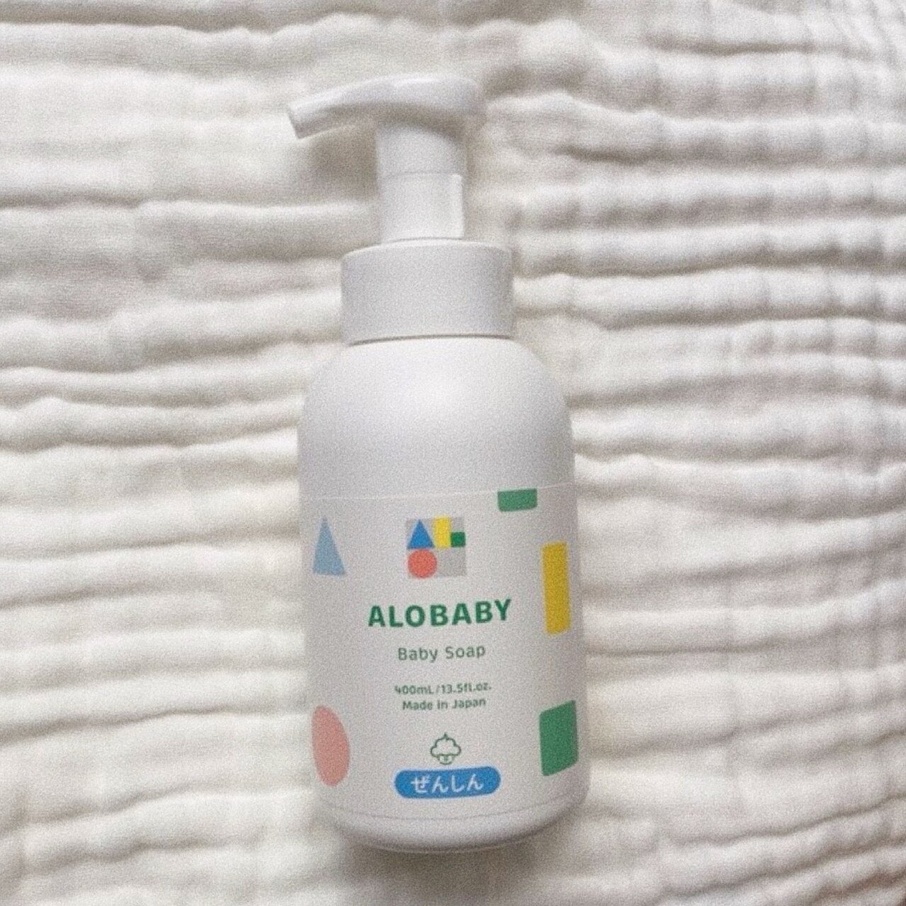 Who Is alobabyy2002 and What Defines Their Online Presence